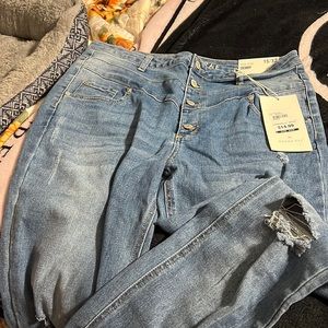 Smoke free never worn